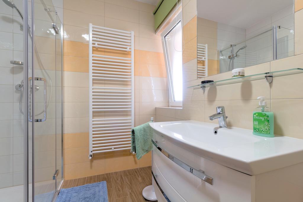 Apartment Delton Fazana Exterior photo